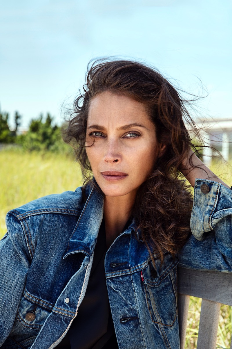 Supermodel Christy Turlington Is the Latest Celebrity Turning Her Back on  Hollywood's Beauty Standards