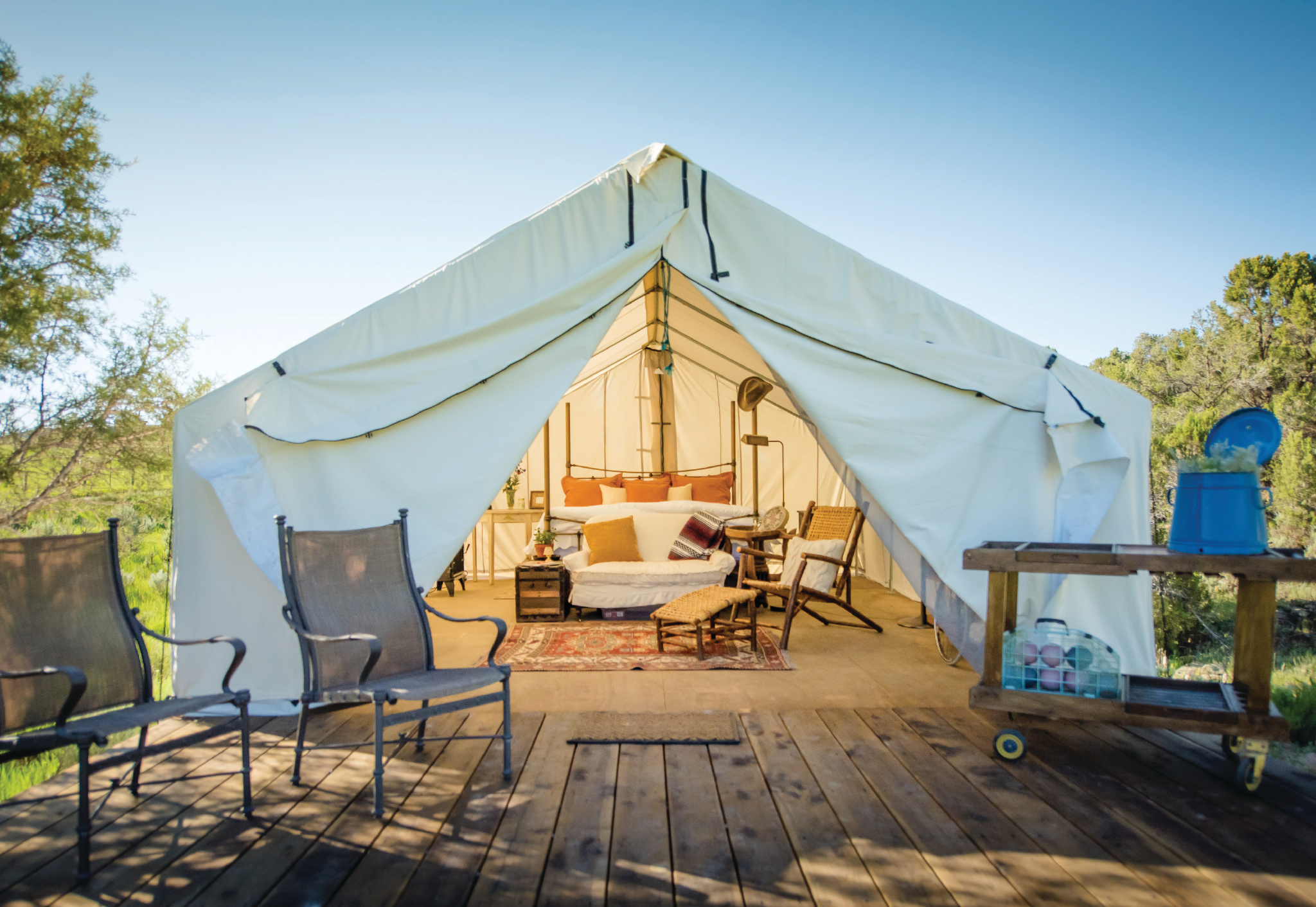 Глэмпинг викинг. Поляна глэмпинг куршская коса. Глэмпинг с чаном. Лазурный берег глэмпинг дзержинский. Глэмпинг можжевеловый рай малый утриш.