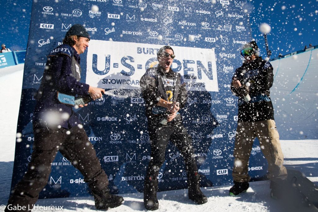 Shaun White looks ready for Winter Olympics with half-pipe podium